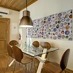 Localtraveling Cathedral & Castle - Family Apartments