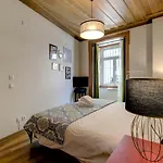 Localtraveling Cathedral & Castle - Family Apartments