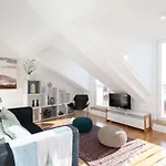 Alfama Charming Apartment With Amazing River View And Terrace