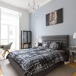 Beautiful 2Br High Ceiling/50M From Timeout Market