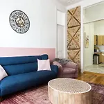 Beautiful 2Br High Ceiling/50M From Timeout Market