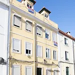 Charming 1 Bedroom Apartment W/ Terrace Near Belem