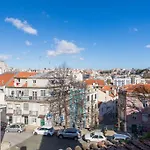 Principe Real Beautiful Studio Apartment