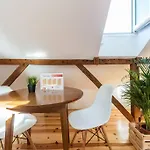 Principe Real Beautiful Studio Apartment