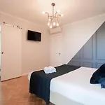 Lisbon Airport Charming Rooms By Lovelystay