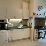 Tomás Surf Shelter Apartment