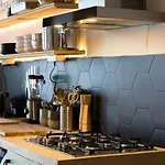 Industrial Loft In Front Of Santa Apolonia