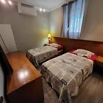 Hostel Seven Hills (Adults Only)