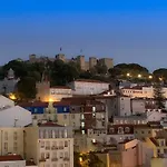 Castle View Apartment, Lisbon 1