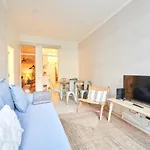 Charming 3Br Apt W/ Patio, By Timecooler