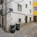 Whome Alfama Studio Prime Location Explore Lisbon W/ Style