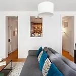 Altido Elegant Bica Apartment In Historical Centre