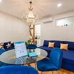 Cozy & Lovely Apartment W/ Patio By Lovelystay
