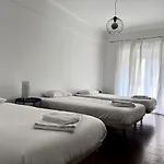 Flores Terrace Apartment