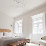 Flh Lapa Apartment With Interior Pateo