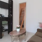 Moradia Em Vila Da Cidade