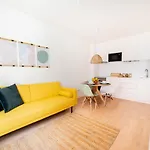 Monsanto Hill House - No. 565 1D