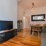 3 Bedroom Terrace Apartment By Innkeeper