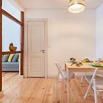 Sunny Apartment In Lisbon!