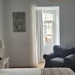 Dreamy Alameda Apartment