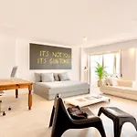 Lisbon Swimming Pool Apartment With Private Parking