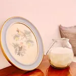 Two Bedroom Cozy Flat By River In Quiet Art Zone