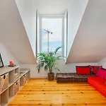 Whome Riverside View 2-Bed For Remote Workers & Digital Nomads