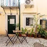 Alfama Nest