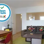 Two Bedroom Apt In Historic Location! Close To The River