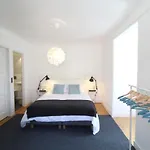 Bright 1 Bd W Lovely Balcony In Lisbon