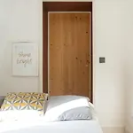 Cosy Little Bedroom In Lisbon