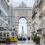 Quarto Com Varanda Na Rua Dos Douradores