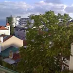 Sunny Double Room In A Shared Apartment Close To Lisbon Downtown