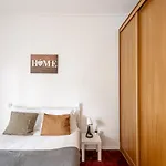 Spacious 3 Bedroom Apartment In The Heart Of Arroios