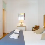 Principe Real Cool And Artistic 3 Bedrooms Flat!