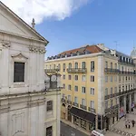 Lovelystay - Chiado 3Bedroom Wonder