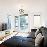 Barbadinhos Apartments In Lisbon Historic Neighborhood