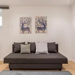 Ajuda Charm Apartment With Garden