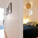 Lisbon Sant\'Anna Apartments