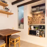 Delightful & Quirky With River Views