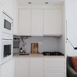 Casa Com Jardim Privado