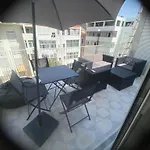 Central Lisbon Balcony Lux Apartment