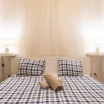3 Bedroom Apartment Close To The Castle