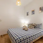 3 Bedroom Apartment Close To The Castle