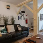 Original Photographers Studio Apartment In Alcantara
