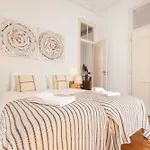 Tejo Vintage Three-Bedroom Apartment - By Lu Holidays