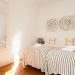 Tejo Vintage Three-Bedroom Apartment - By Lu Holidays