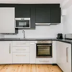 Bairro Alto Design Apartment