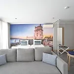 Famous Crows Lisbon Suites