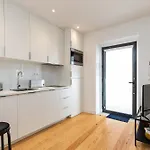 Design And Bright Studios Near Pasteis De Belem
